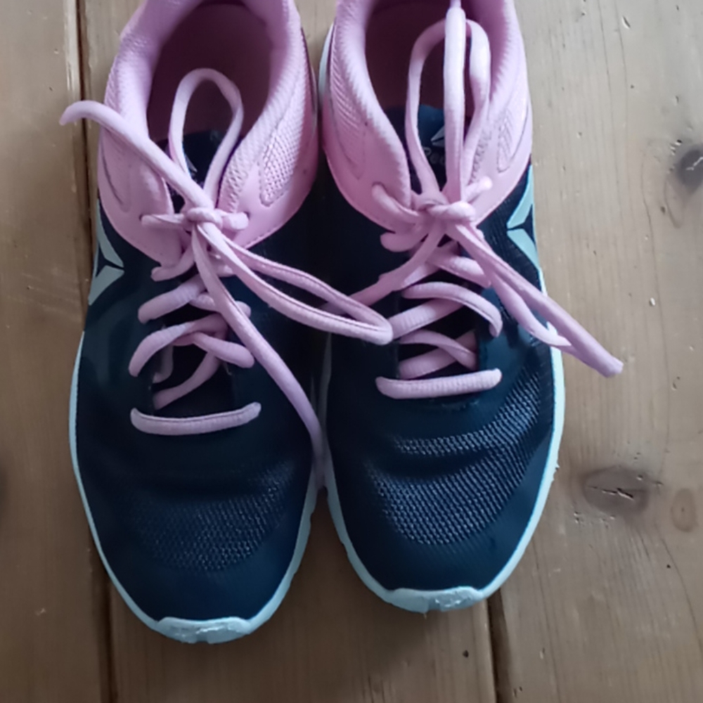 Girls Reebok size 2